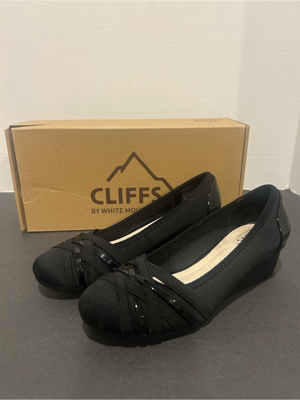 Cliffs by WHITE MOUNTAIN Black Wedge Heels with Crossover Straps-Size 6